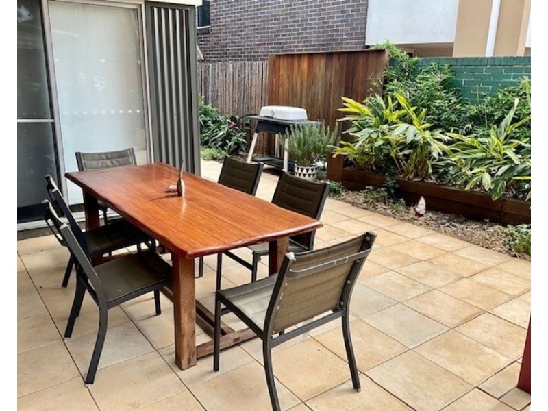 12/80 Moolyyir Street, Urangan QLD 4655