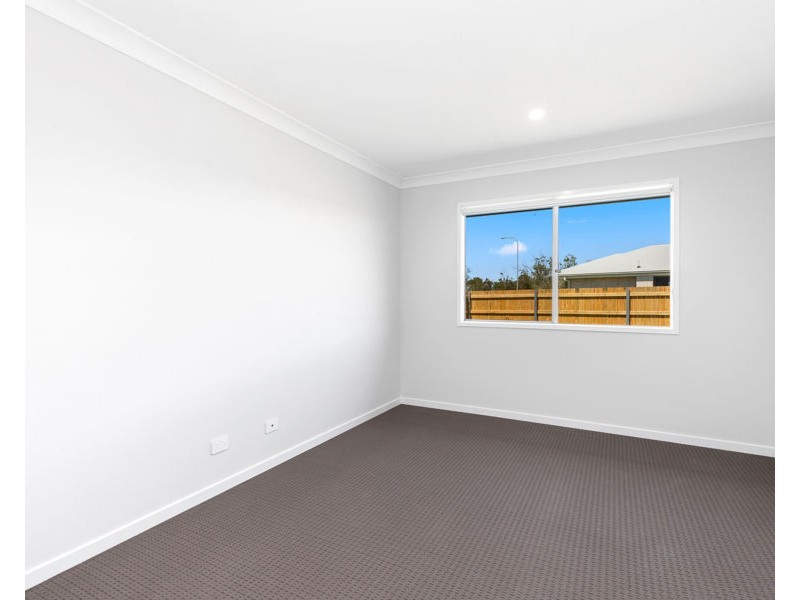 23 Waterside Way, Eli Waters QLD 4655