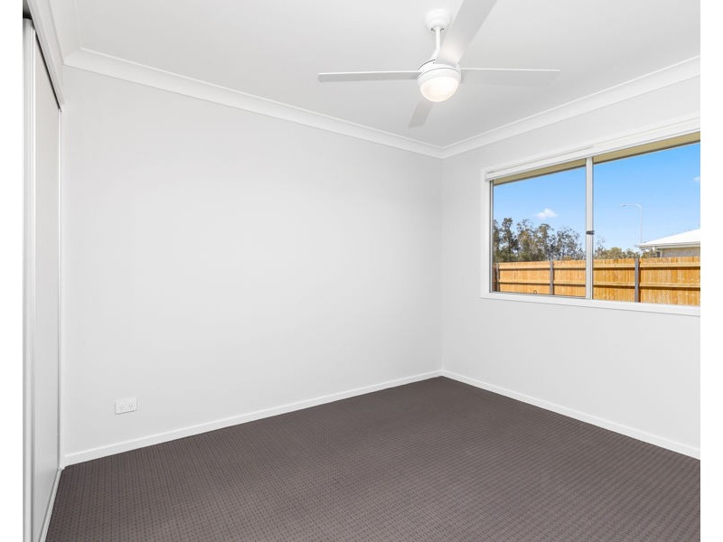 23 Waterside Way, Eli Waters QLD 4655