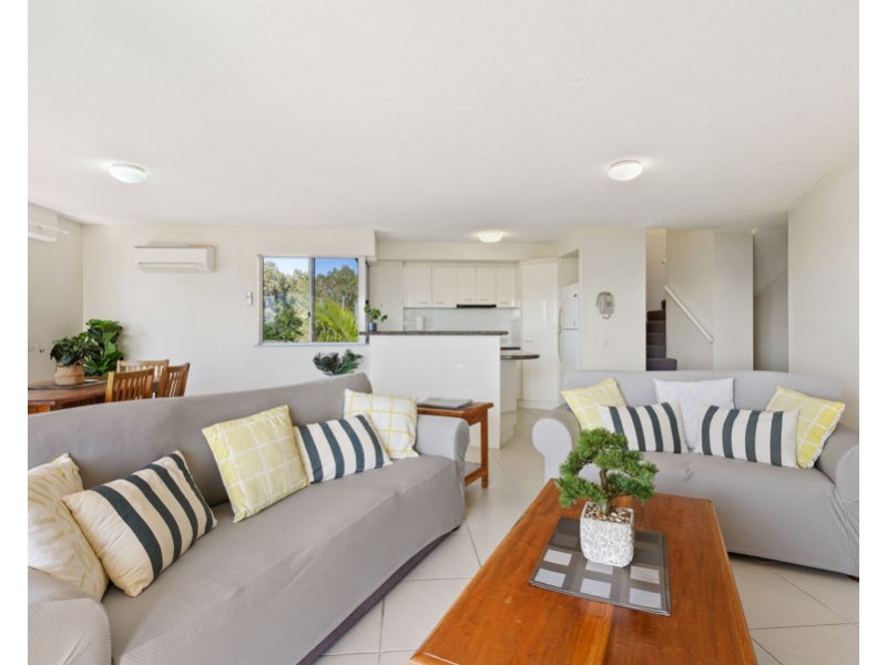 181/17 Buccaneer Drive, Urangan QLD 4655