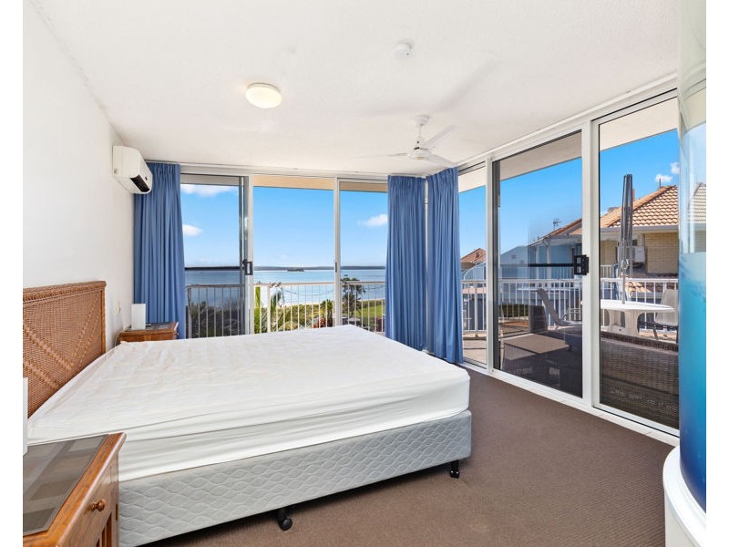 181/17 Buccaneer Drive, Urangan QLD 4655