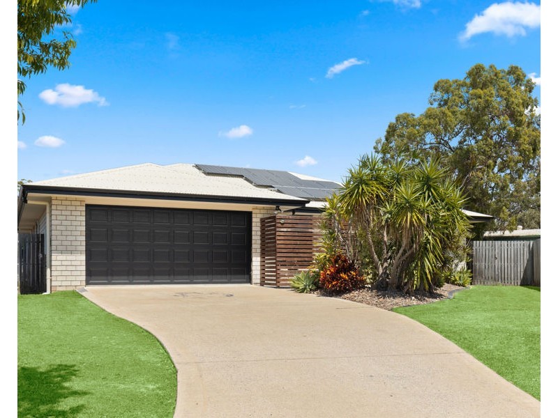 8 Border Court, Torquay QLD 4655