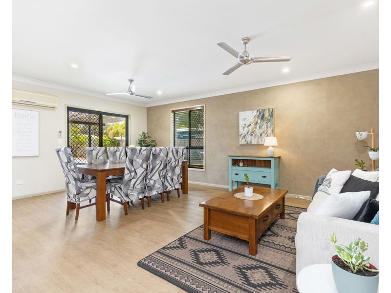 8 Border Court, Torquay QLD 4655
