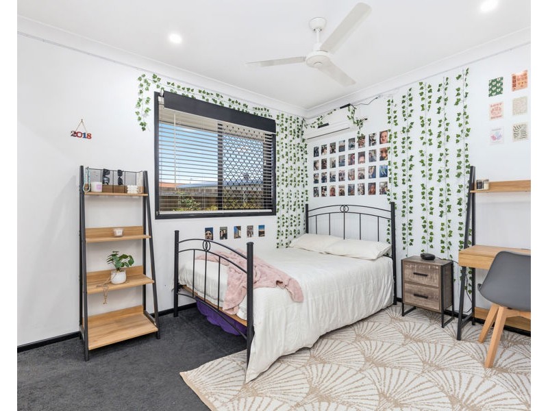 8 Border Court, Torquay QLD 4655