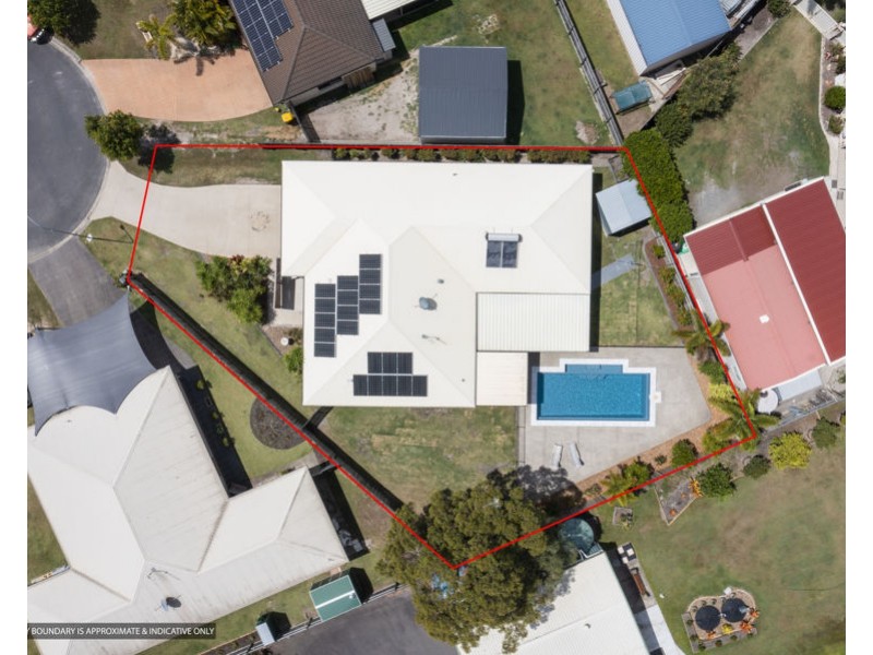 8 Border Court, Torquay QLD 4655