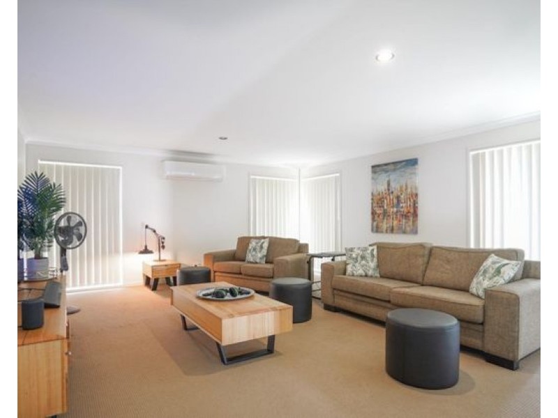 12 Parklink East Avenue,, Wondunna QLD 4655