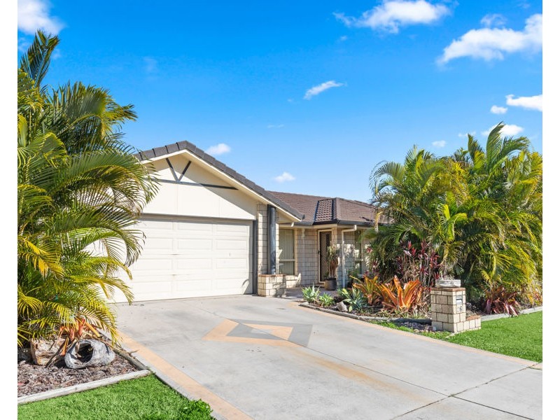 26 Emerald Park Way, Urangan QLD 4655