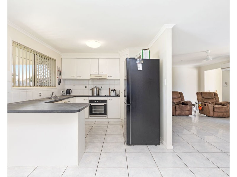 26 Emerald Park Way, Urangan QLD 4655