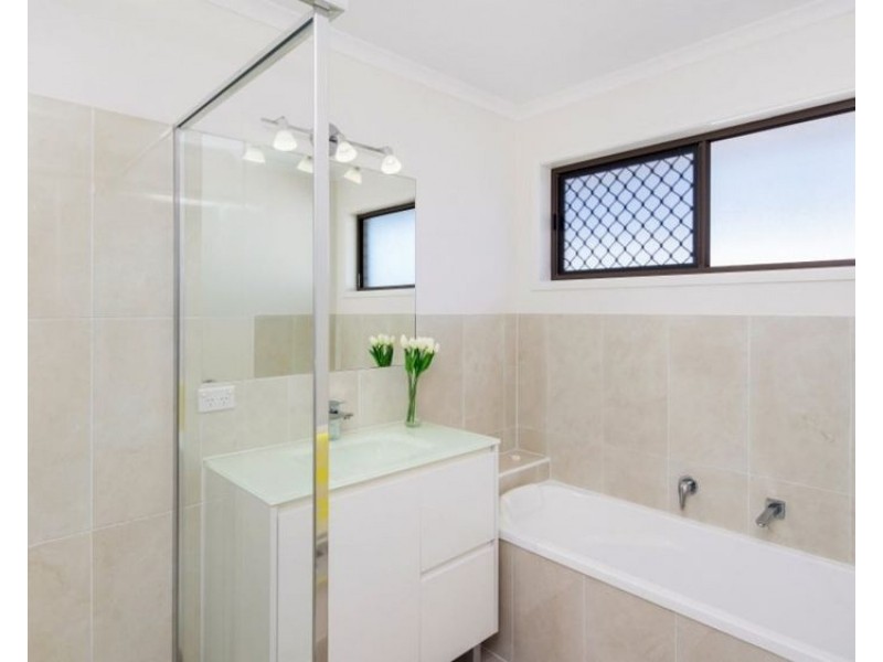 7 Jovi Court, Scarness QLD 4655