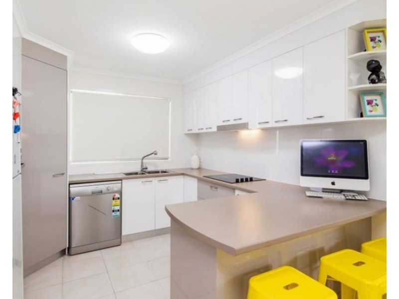 7 Jovi Court, Scarness QLD 4655