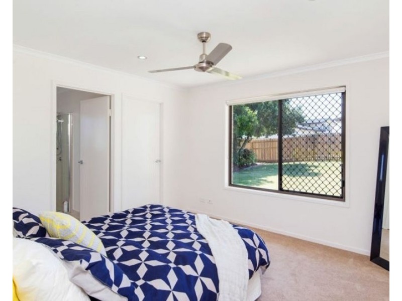 7 Jovi Court, Scarness QLD 4655