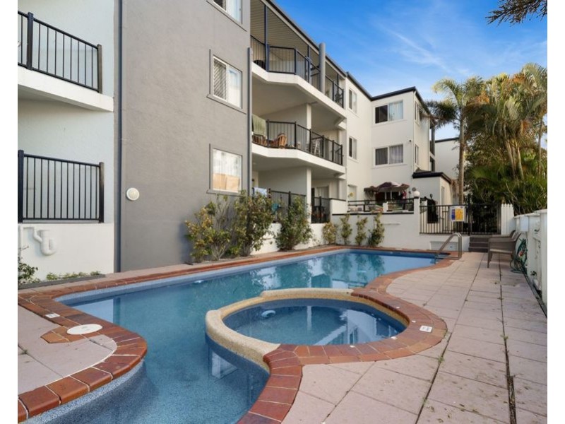 14/396 Esplanade, Torquay QLD 4655