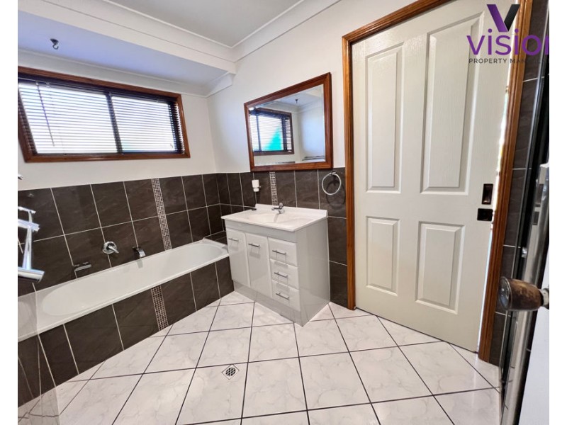 5 Paul, Point Vernon QLD 4655