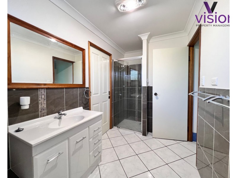 5 Paul, Point Vernon QLD 4655