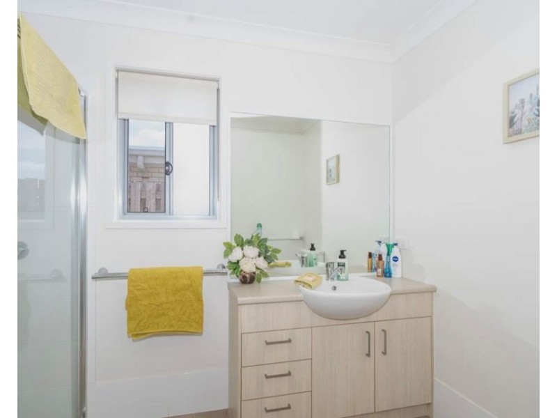 10 Dawes Cr, Urraween QLD 4655