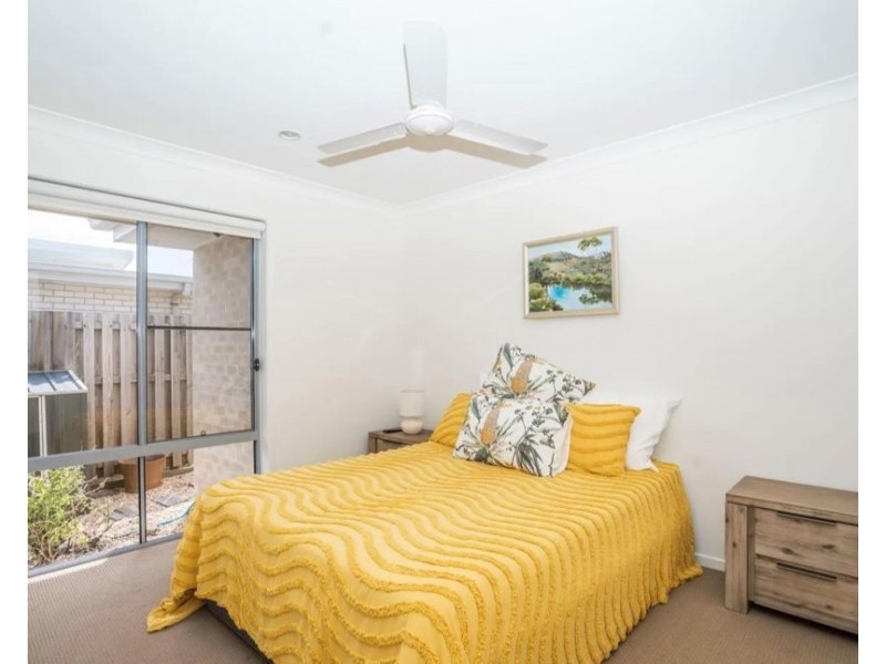 10 Dawes Cr, Urraween QLD 4655