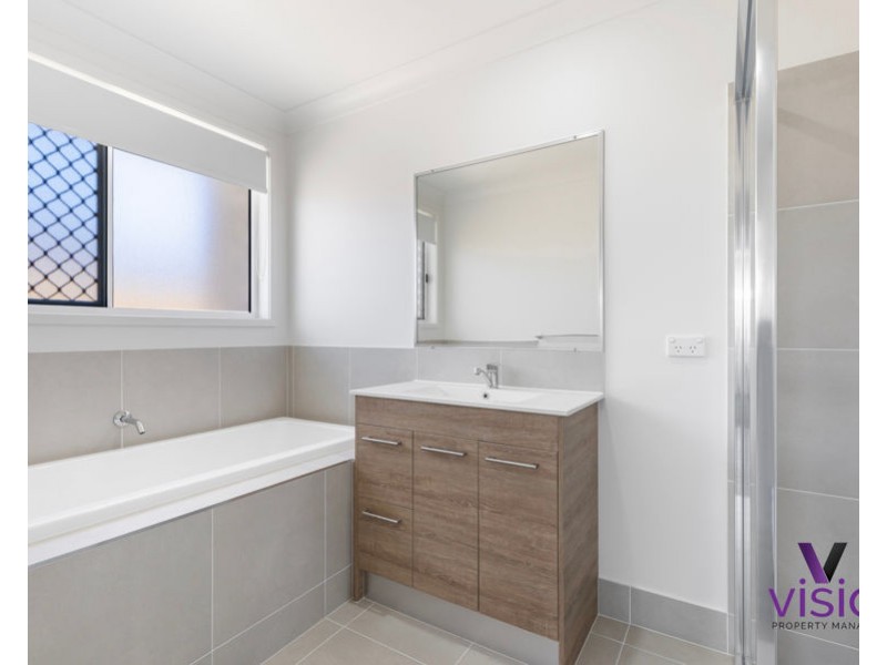 84 Frederick Circuit, Eli Waters QLD 4655