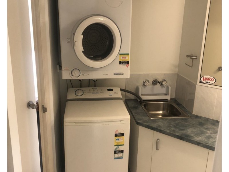 63/17 Buccaneer Drive, Urangan QLD 4655