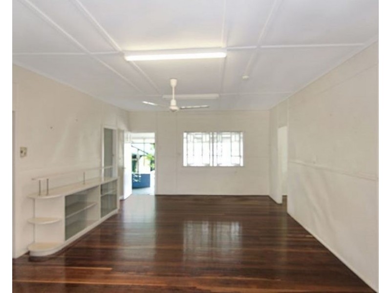 184 Cypress Street, Urangan QLD 4655