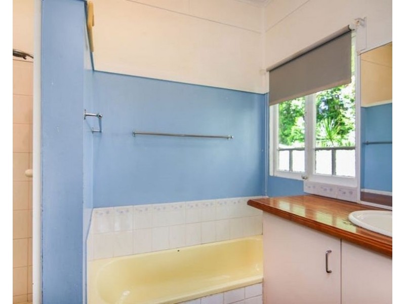 184 Cypress Street, Urangan QLD 4655