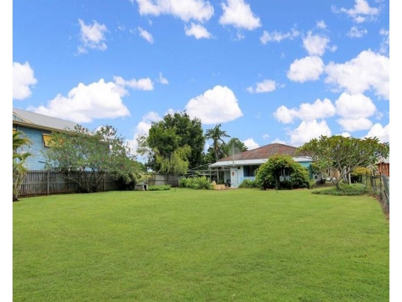 184 Cypress Street, Urangan QLD 4655