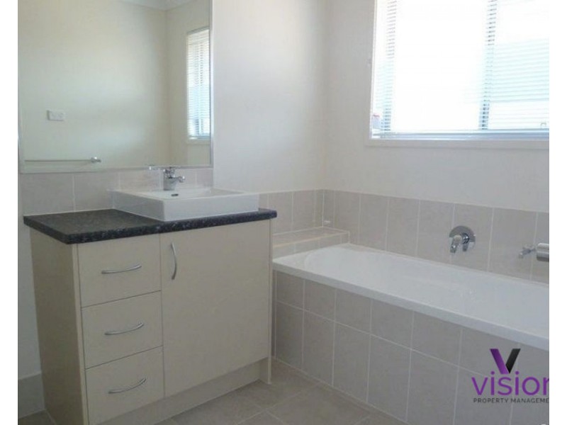 7 Bay Park Road, Wondunna QLD 4655