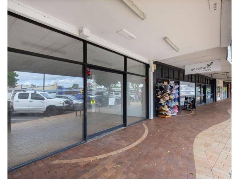 422 Esplanade, Torquay QLD 4655