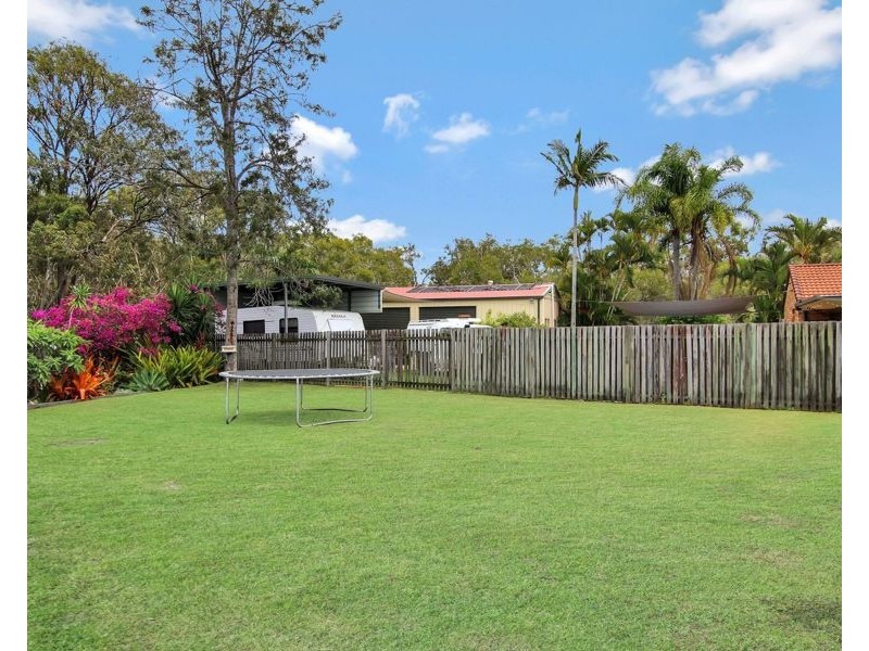 14 Bergin Court, Torquay QLD 4655