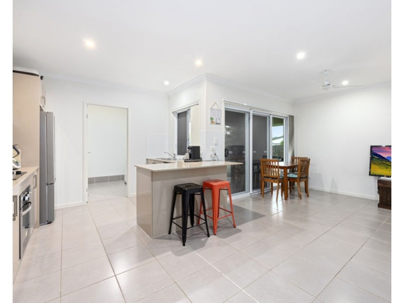 14 Morgan Circuit, Urraween QLD 4655