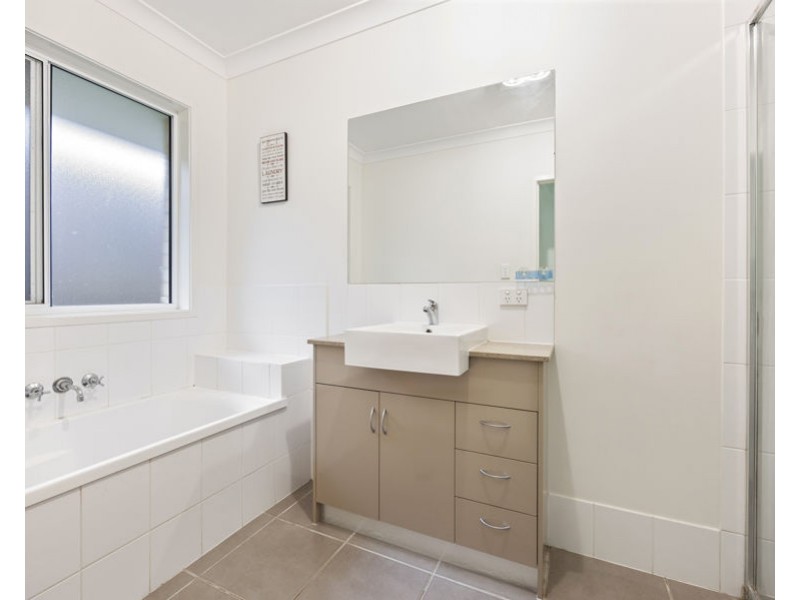 14 Morgan Circuit, Urraween QLD 4655