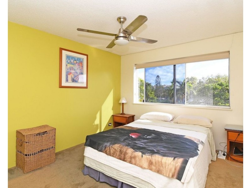 25/17 Buccaneer Drive, Urangan QLD 4655