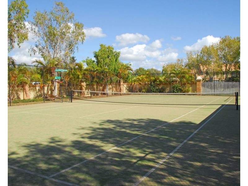 25/17 Buccaneer Drive, Urangan QLD 4655