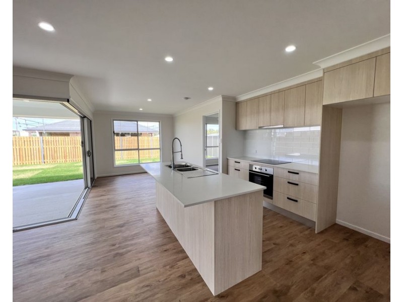 12 Yaringa Avenue, Pialba QLD 4655