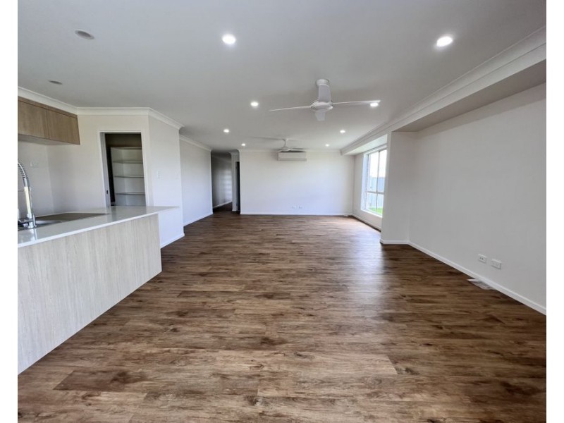 12 Yaringa Avenue, Pialba QLD 4655