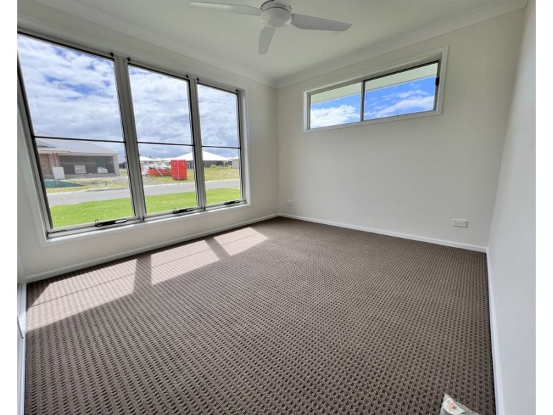 12 Yaringa Avenue, Pialba QLD 4655