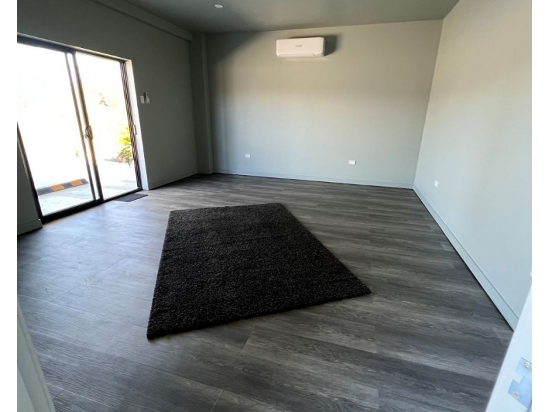 2/36 Southern Cross Circuit, Urangan QLD 4655