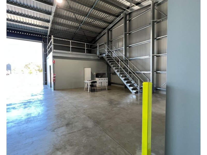 2/36 Southern Cross Circuit, Urangan QLD 4655