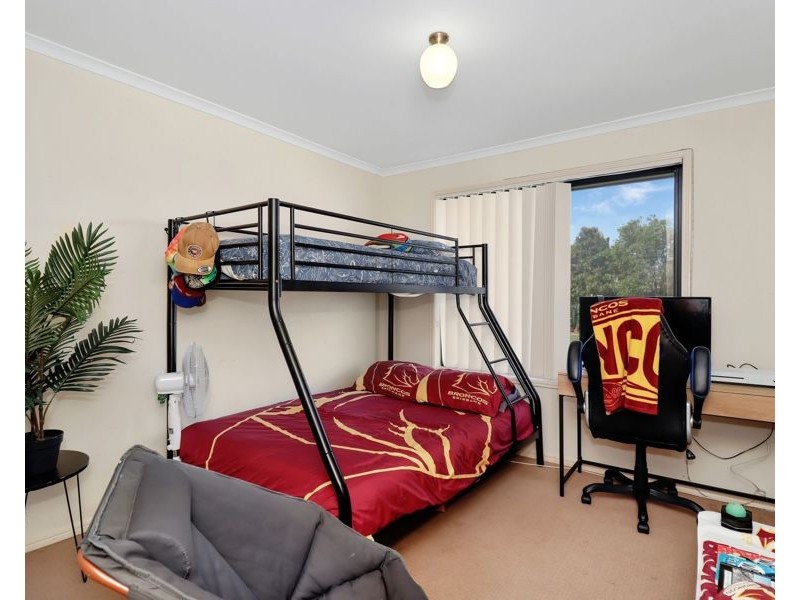 13 topaz Curcit, Urangan QLD 4655