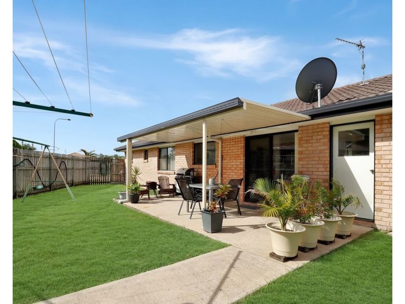 13 topaz Curcit, Urangan QLD 4655
