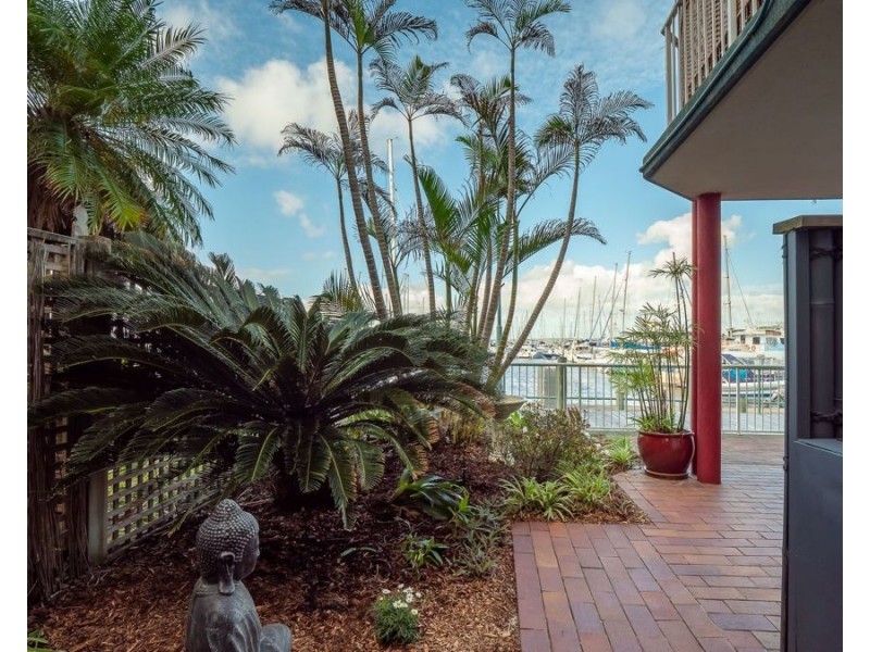 4/17 Buccaneer Drive, Urangan QLD 4655