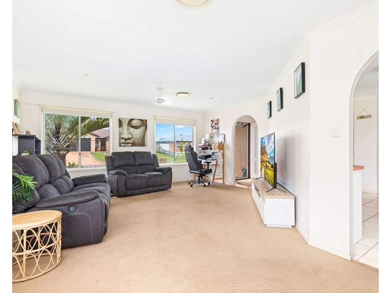 22 Sharyn Court, Point Vernon QLD 4655