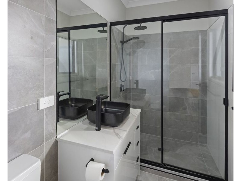 Unit 3A/430 Esplanade, Torquay QLD 4655