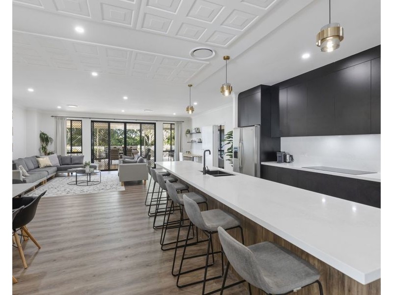 Unit 3A/430 Esplanade, Torquay QLD 4655