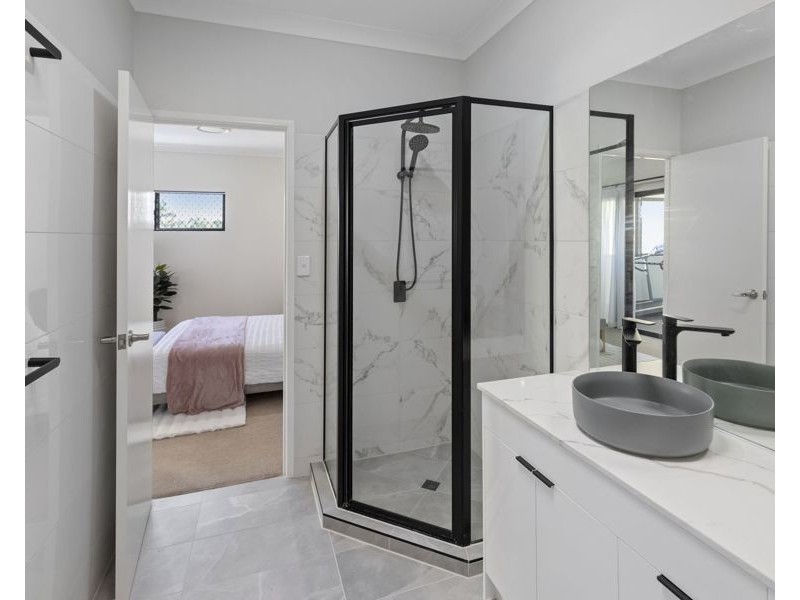 Unit 3A/430 Esplanade, Torquay QLD 4655