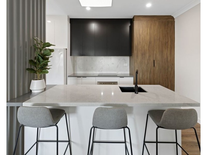 3B 430 Esplanade, Torquay QLD 4655