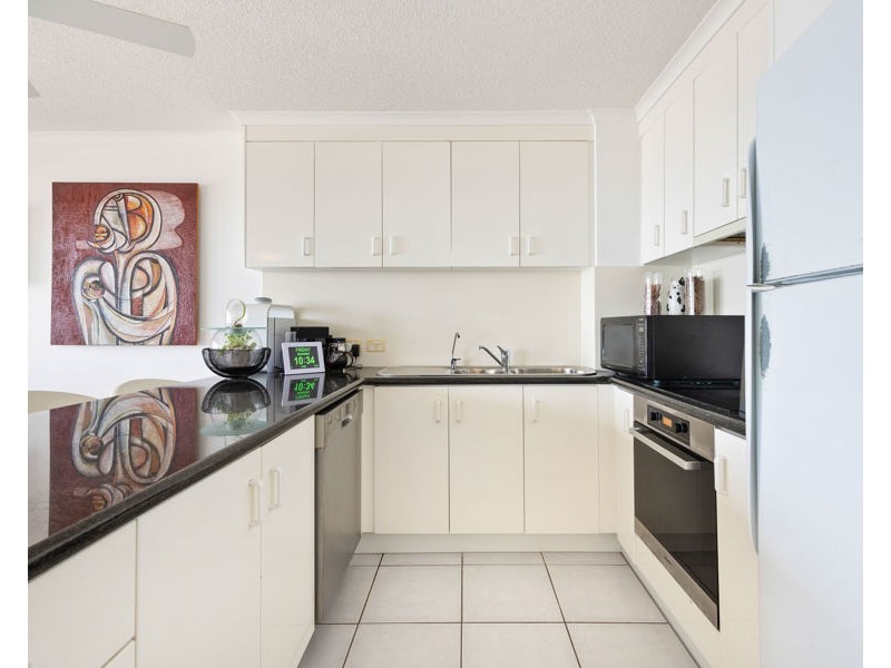 131/17 Buccaneer Drive, Urangan QLD 4655