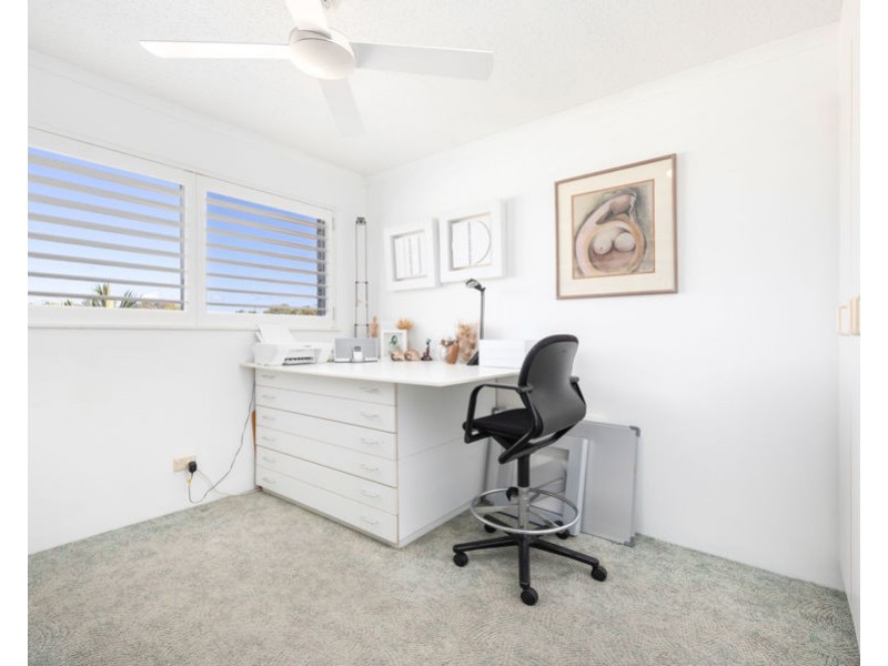 131/17 Buccaneer Drive, Urangan QLD 4655