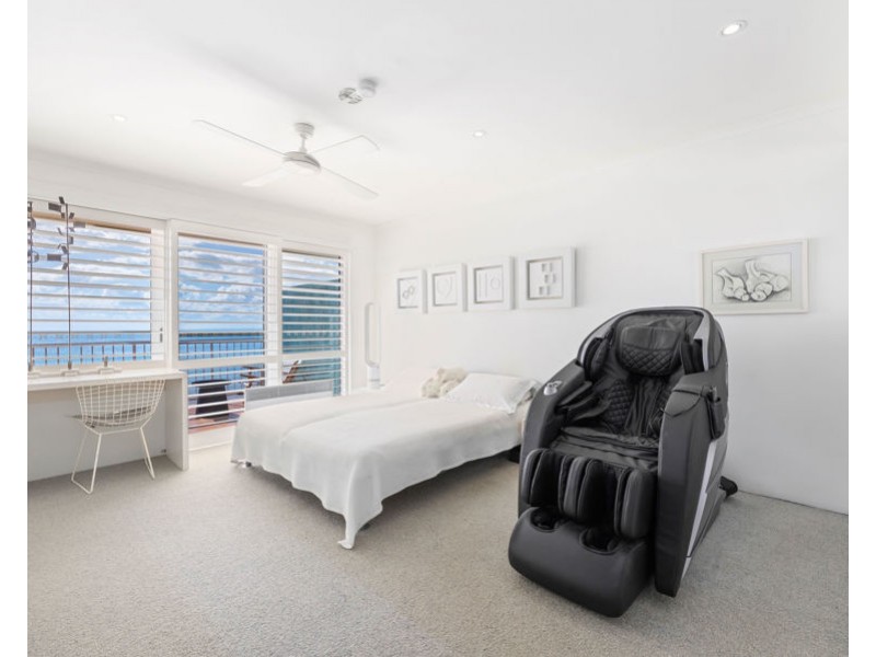 131/17 Buccaneer Drive, Urangan QLD 4655