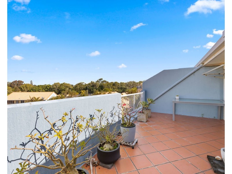 131/17 Buccaneer Drive, Urangan QLD 4655