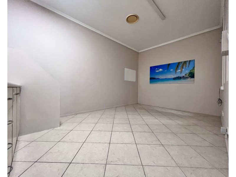 8/62 Main Street, Pialba QLD 4655